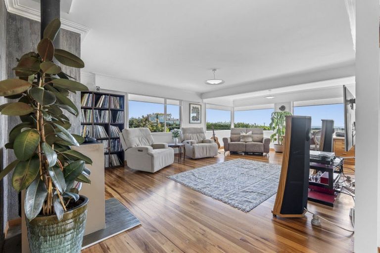 Photo of property in 255 Kaihihi Road, Okato, 4381