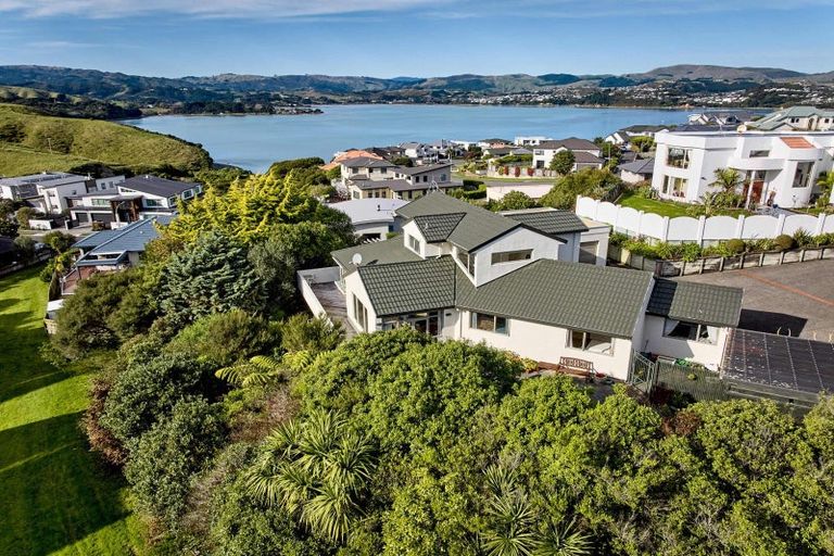 Photo of property in 28 Saint Ives Drive, Camborne, Porirua, 5026