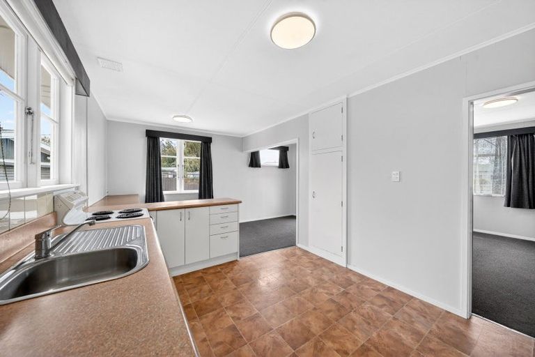 Photo of property in 6 Jones Place, Masterton, 5810