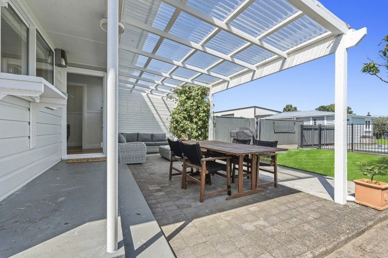 Photo of property in 118 Cutfield Road, Westown, New Plymouth, 4310