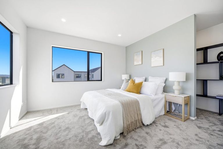 Photo of property in 14 Ocean Breeze Avenue, Hobsonville, 0616