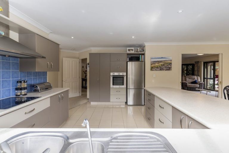 Photo of property in 196 Milne Drive, Paraparaumu, 5032