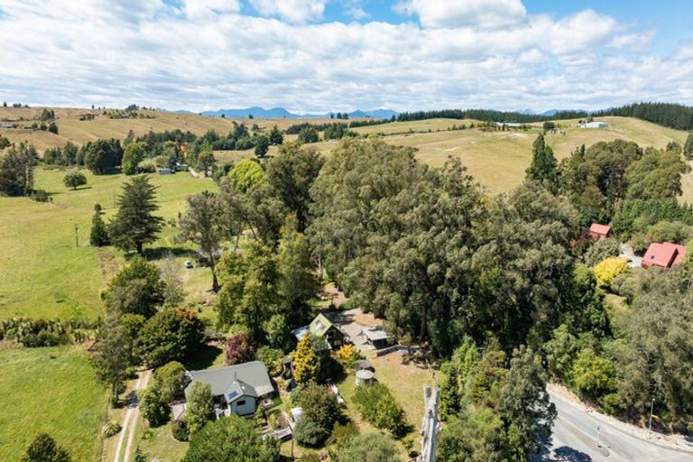 Photo of property in 2090 Moutere Highway, Upper Moutere, 7175