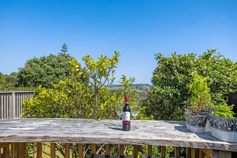 Photo of property in 10 Goffe Drive, Haruru, 0204