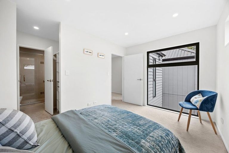 Photo of property in 58c Fitzherbert Avenue, West Harbour, Auckland, 0618