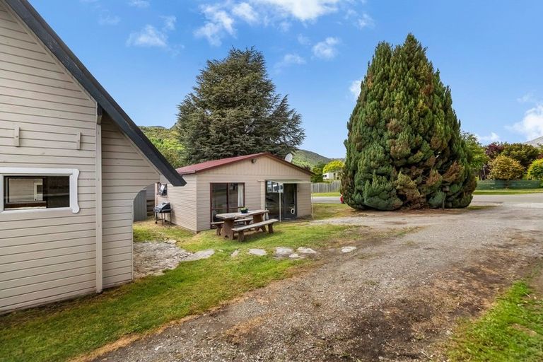 Photo of property in 69 Adamson Drive, Arrowtown, 9302