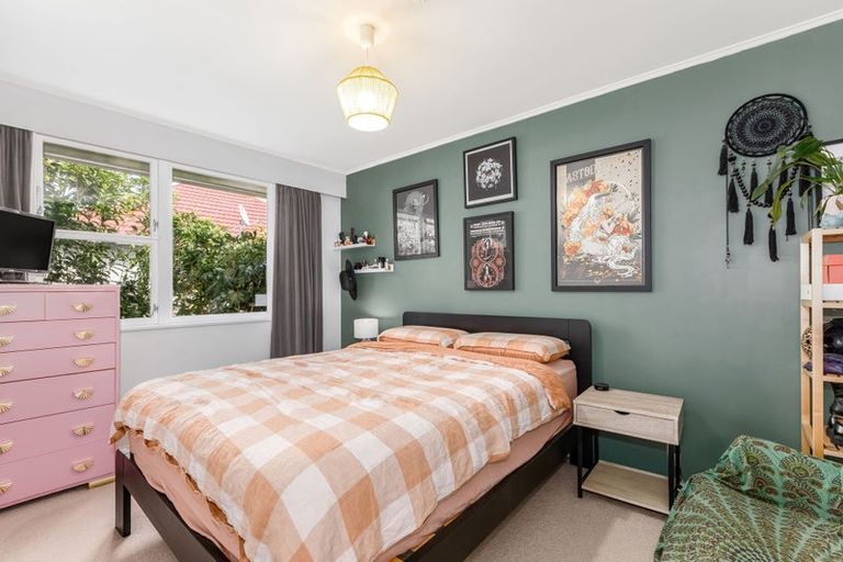 Photo of property in 2/159 Muritai Road, Eastbourne, Lower Hutt, 5013