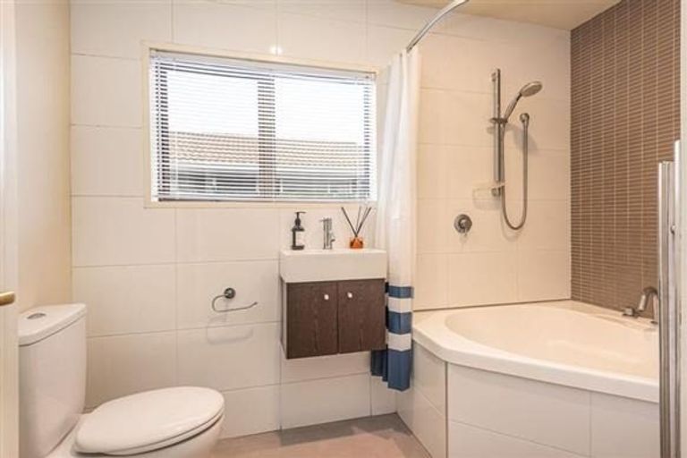 Photo of property in 95 Mandeville Street, Riccarton, Christchurch, 8011