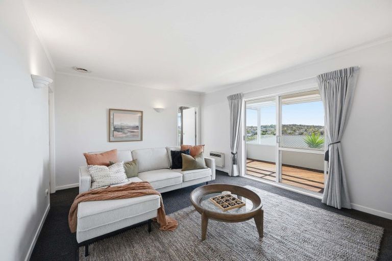 Photo of property in 1/22 Rothesay Bay Road, Rothesay Bay, Auckland, 0630