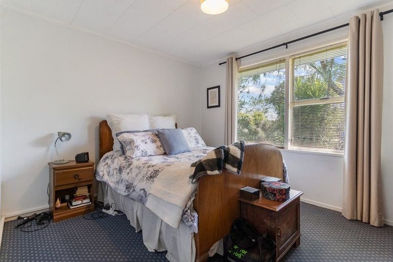 Photo of property in 121 Oreil Avenue, West Harbour, Auckland, 0618