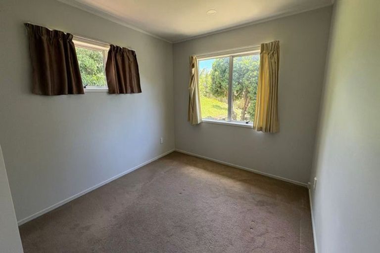 Photo of property in 64 Oaktree Avenue, Browns Bay, Auckland, 0630