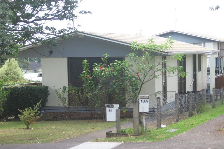 Photo of property in 13 Lynwood Road, New Lynn, Auckland, 0600