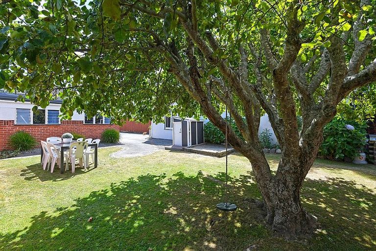 Photo of property in 27 Bristol Street, Trentham, Upper Hutt, 5018