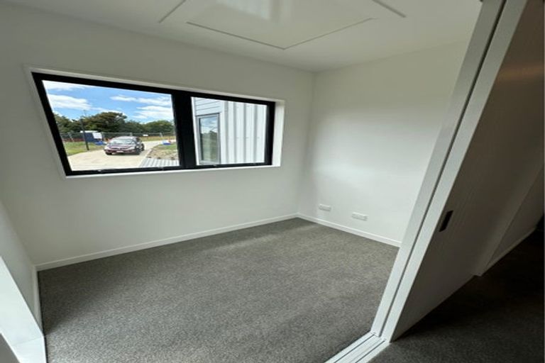 Photo of property in 60 Tiri Tiri Road, Birkdale, Auckland, 0626
