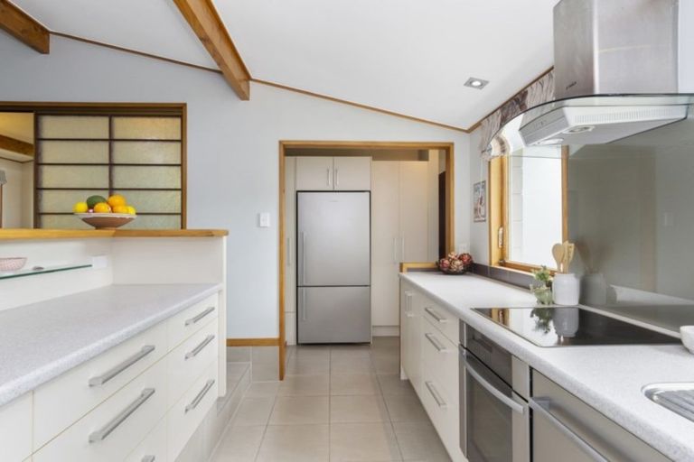 Photo of property in 122 Kings Avenue, Matua, Tauranga, 3110