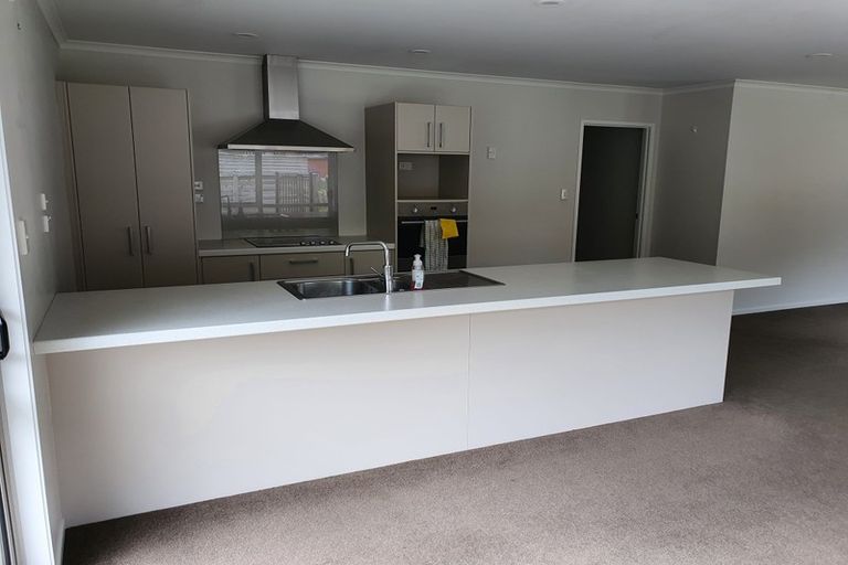 Photo of property in 73 Riverstone Drive, Riverstone Terraces, Upper Hutt, 5018