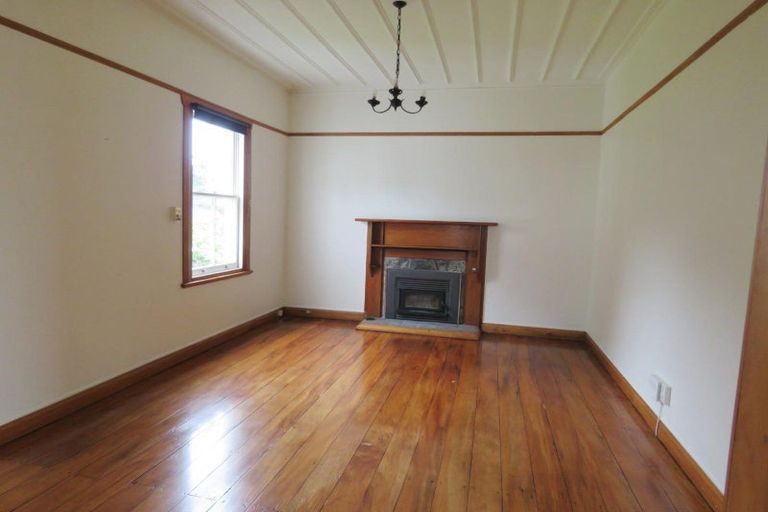 Photo of property in 60 Morley Street, New Plymouth, 4310