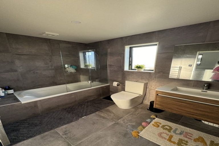 Photo of property in 2/16 Totara Road, Manurewa, Auckland, 2102