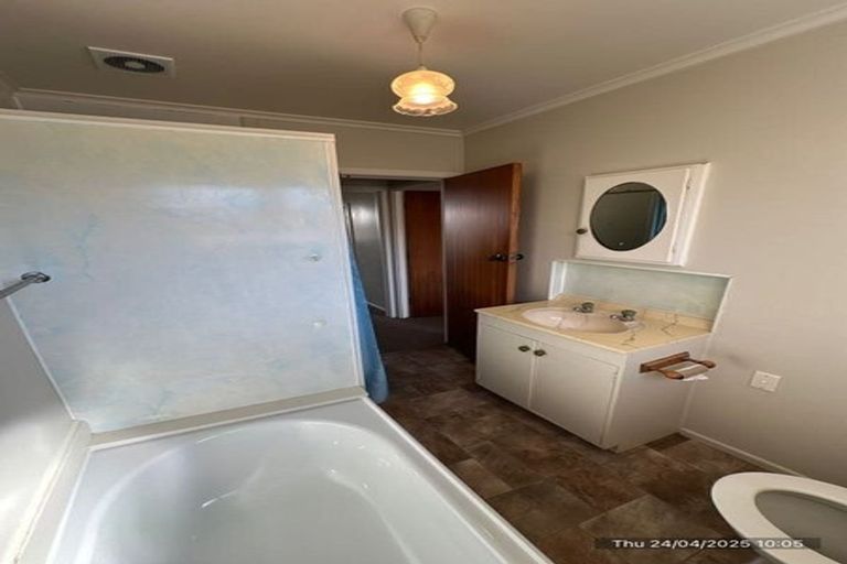 Photo of property in 2/14 Oaklands Road, Mount Eden, Auckland, 1024