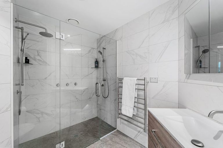 Photo of property in 301/20 Omana Road, Milford, Auckland, 0620