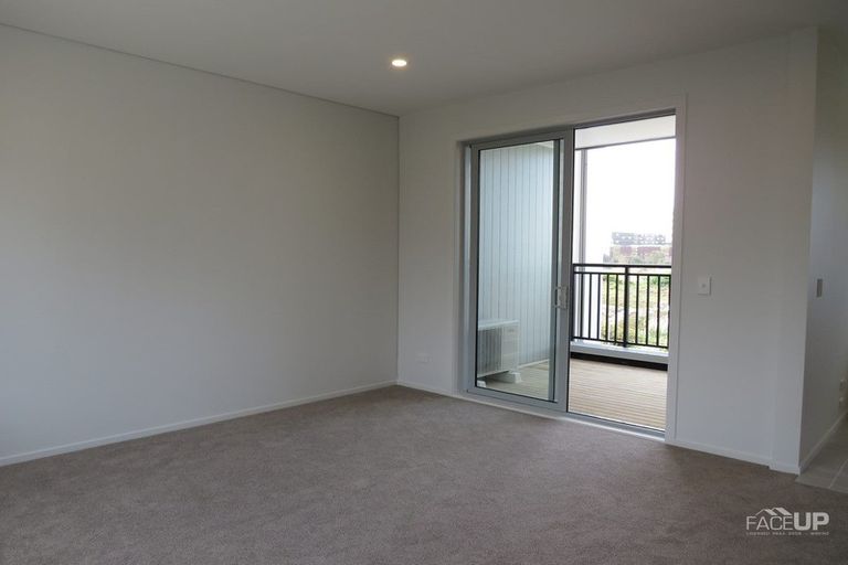 Photo of property in 21 Ceramic Lane, New Lynn, Auckland, 0600