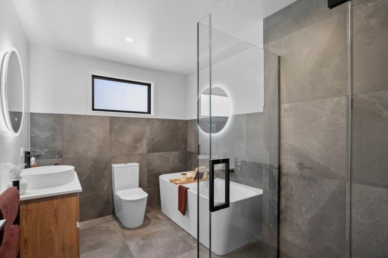 Photo of property in 45a Mcadam Drive, Jacks Point, Queenstown, 9371