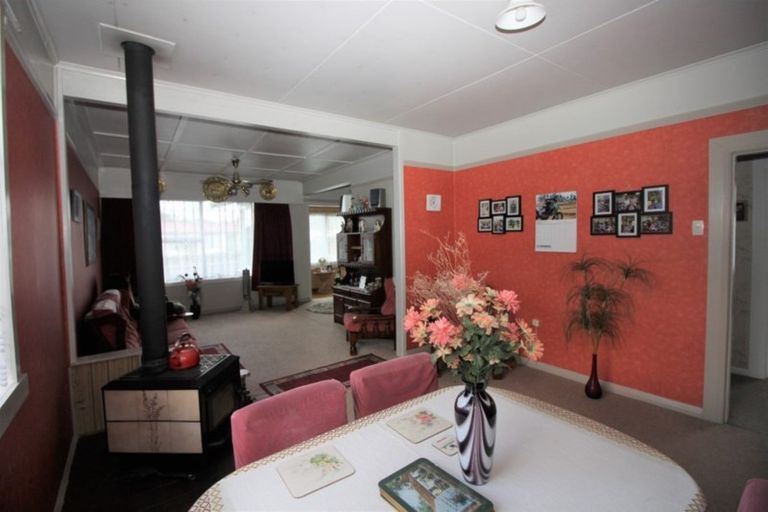 Photo of property in 20 Thyra Street, Dannevirke, 4930