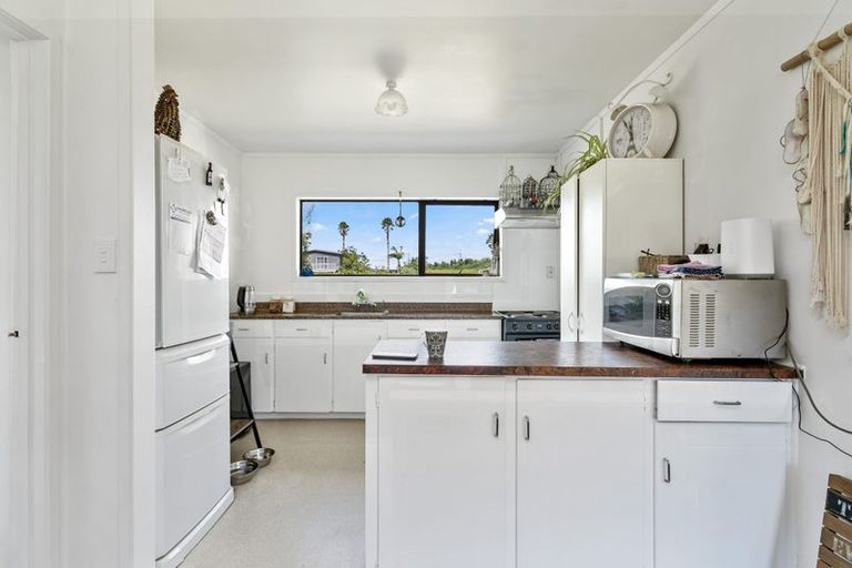 Photo of property in 156 One Tree Point Road, One Tree Point, 0118