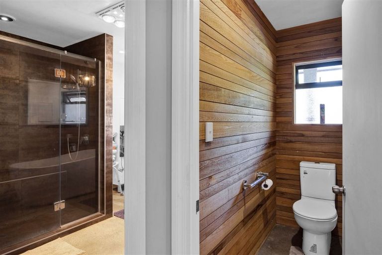 Photo of property in 1343 Devon Road, Brixton, Waitara, 4382