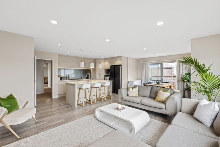 Photo of property in 60 Godfrey Drive, Orewa, 0931