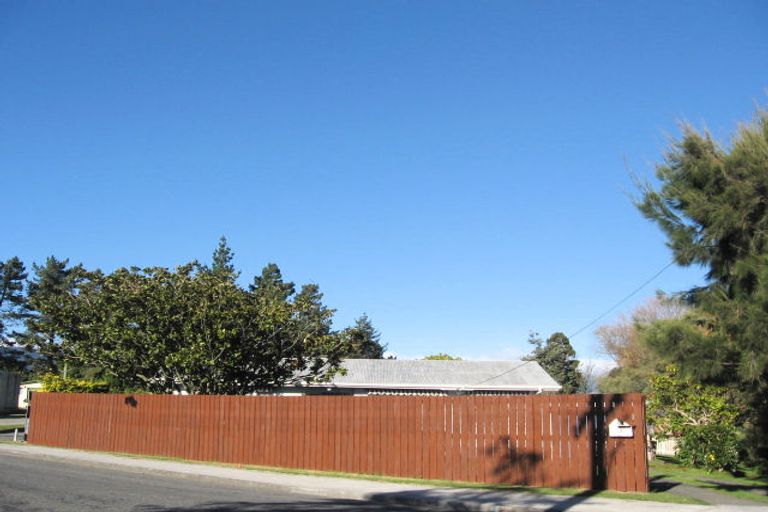 Photo of property in 27 Lupin Road, Otaki, 5512