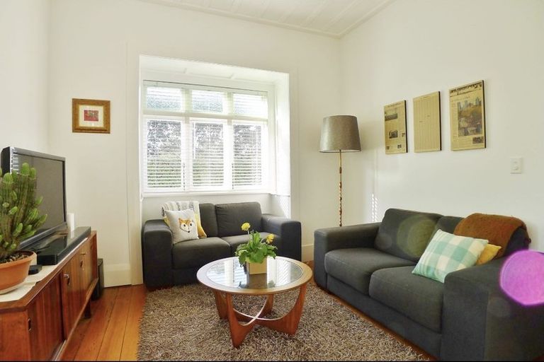 Photo of property in 29 Stafford Road, Northcote Point, Auckland, 0627
