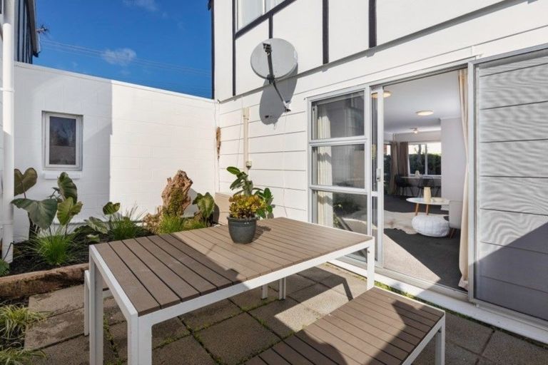 Photo of property in 1/45 Astley Avenue, New Lynn, Auckland, 0600