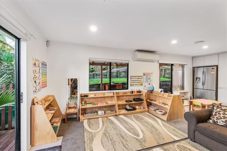 Photo of property in 2/19 Fernwood Grove, Bayview, Auckland, 0629