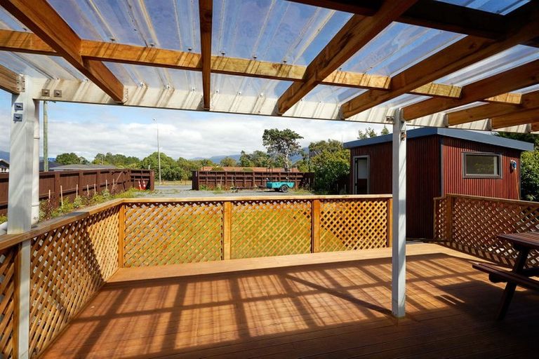 Photo of property in 238 Beach Road, Kaikoura, 7300