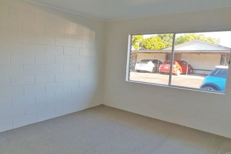 Photo of property in 8/84 Kenderdine Road, Papatoetoe, Auckland, 2025
