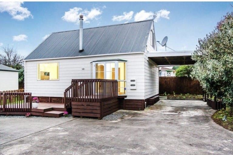 Photo of property in 223 Waitemata Drive, Ranui, Auckland, 0612