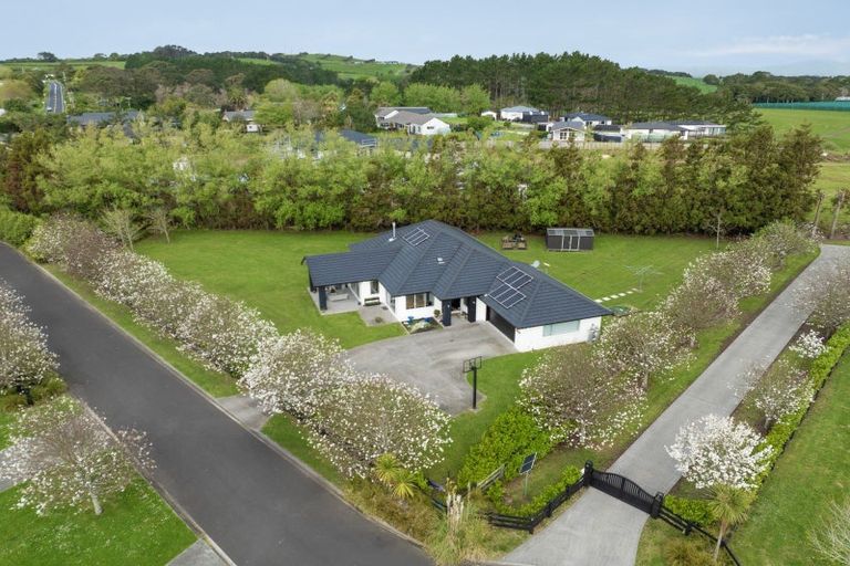 Photo of property in 1539 Waiuku Road, Waiuku, 2681