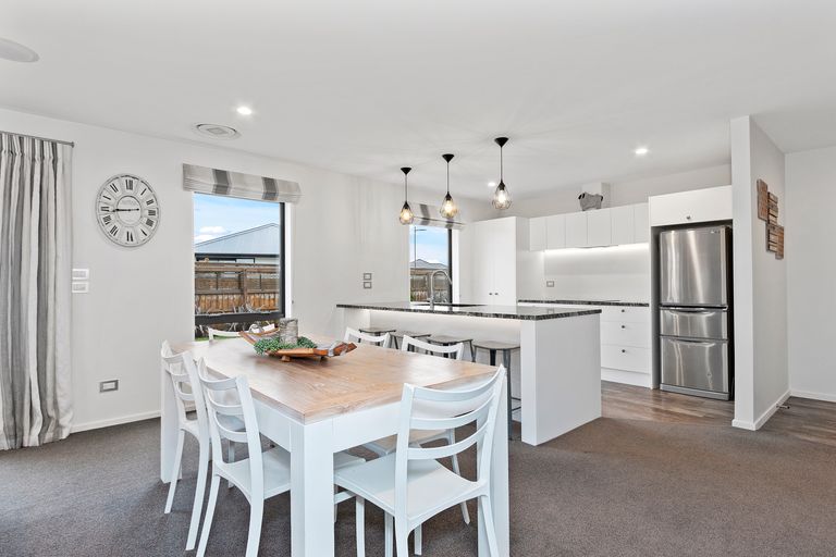 Photo of property in 110 Caulfield Avenue, Halswell, Christchurch, 8025