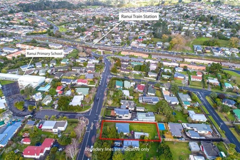 Photo of property in 15 Ranui Station Road, Ranui, Auckland, 0612