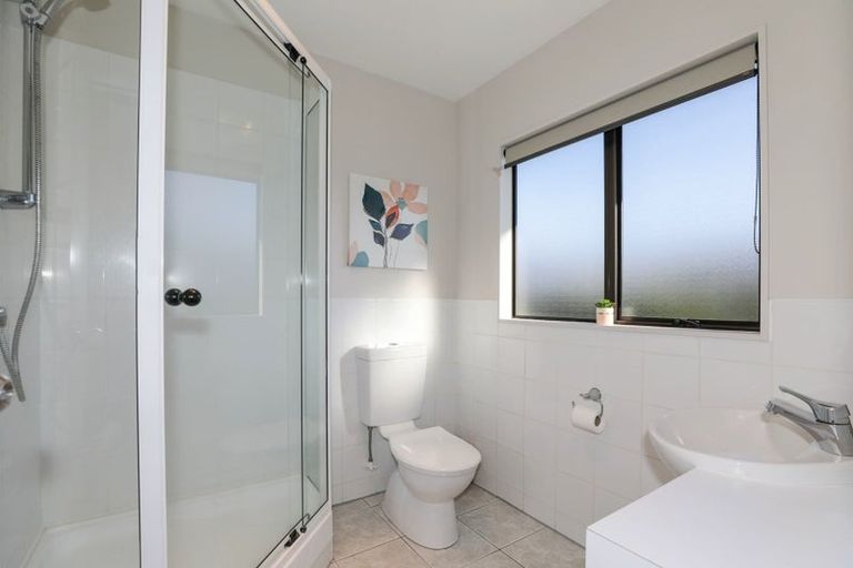 Photo of property in 2/77 Harvey Street, Waipahihi, Taupo, 3330