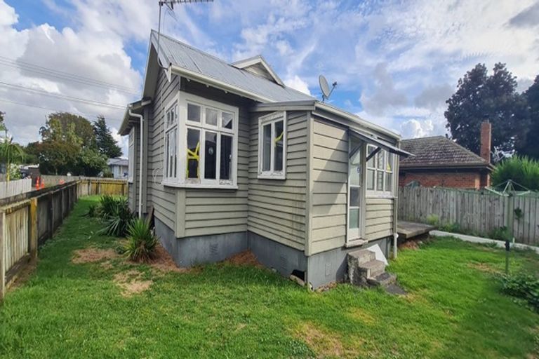 Photo of property in 105 Puhinui Road, Papatoetoe, Auckland, 2104