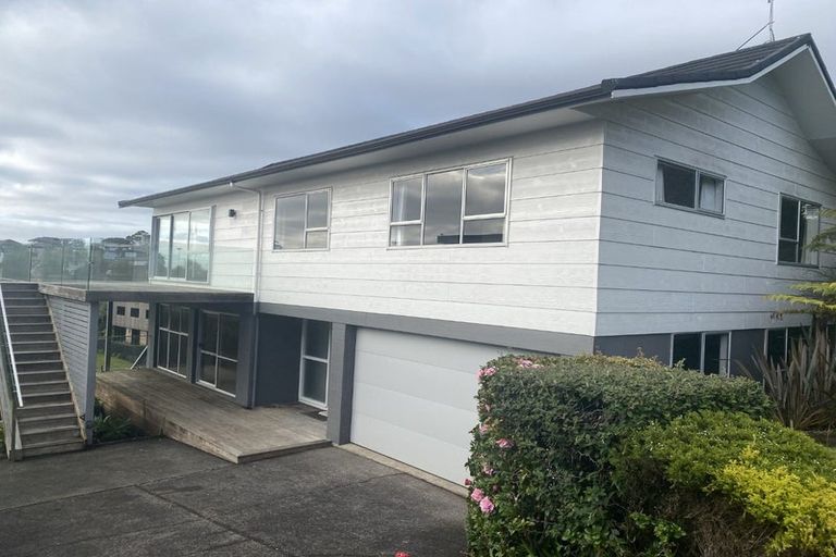 Photo of property in 93 Hebron Road, Waiake, Auckland, 0630