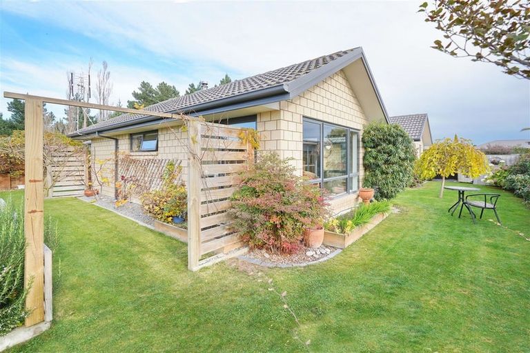 Photo of property in 24 Hakatere Road, Pegasus, 7612