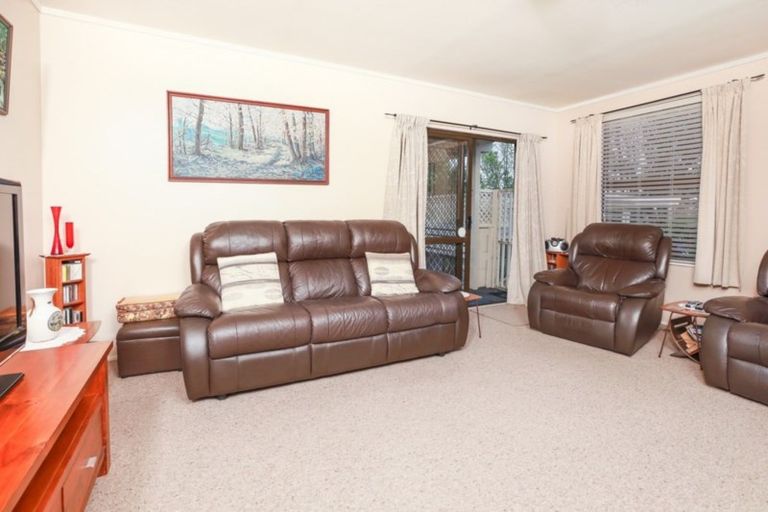 Photo of property in 2 Nyanza Street, Nawton, Hamilton, 3200