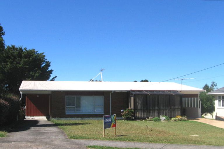 Photo of property in 2/7 Maunder Place, New Lynn, Auckland, 0600