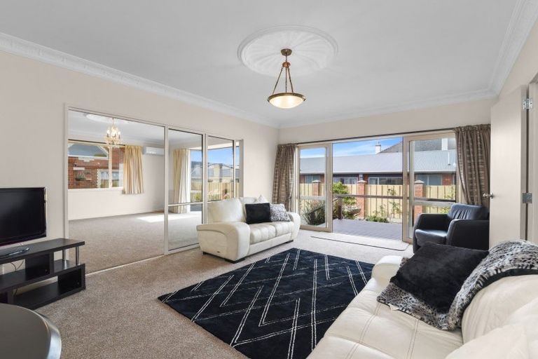 Photo of property in 247 Highgate, Roslyn, Dunedin, 9010