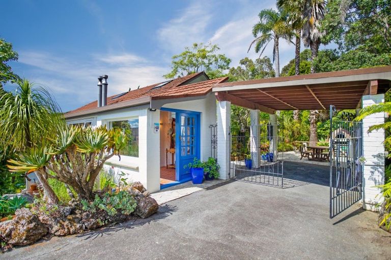 Photo of property in 35 Causeway Road, Haruru, 0204