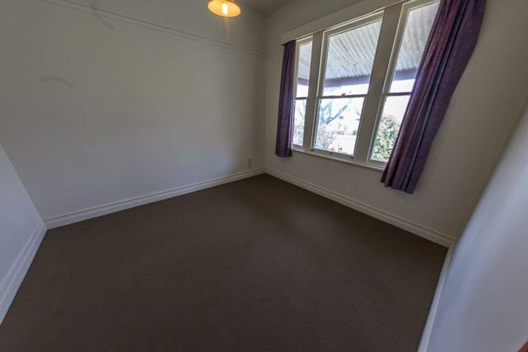 Photo of property in 16 Memorial Avenue, Parkside, Timaru, 7910