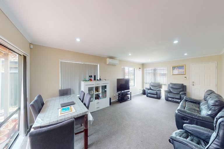 Photo of property in 8 Stellata Court, Randwick Park, Auckland, 2105